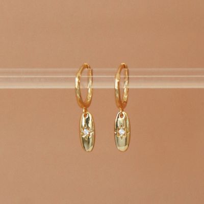 Horace Elavyo boucle oreille