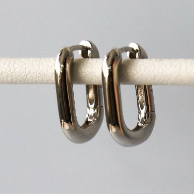 Horace Rada boucle oreille